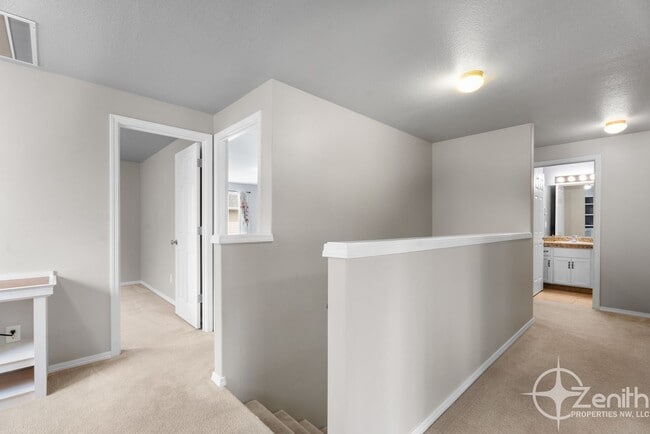 Building Photo - Fully Updated 4 Bedroom Single Family Home...