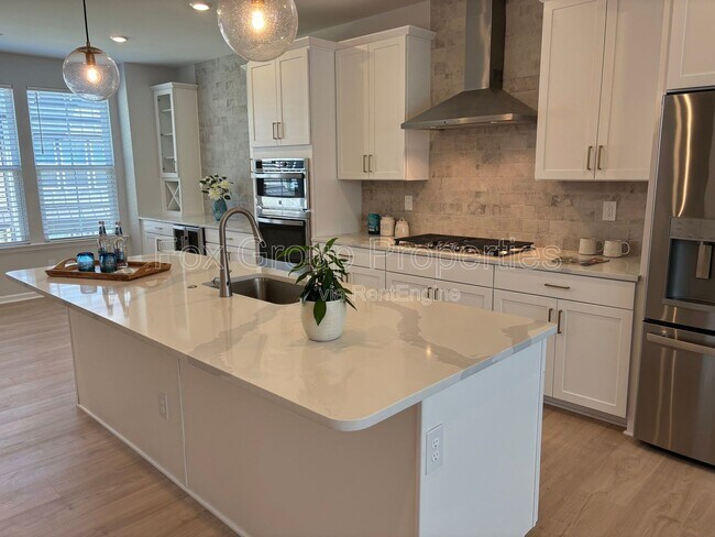 Building Photo - 908 Mary Max Dr