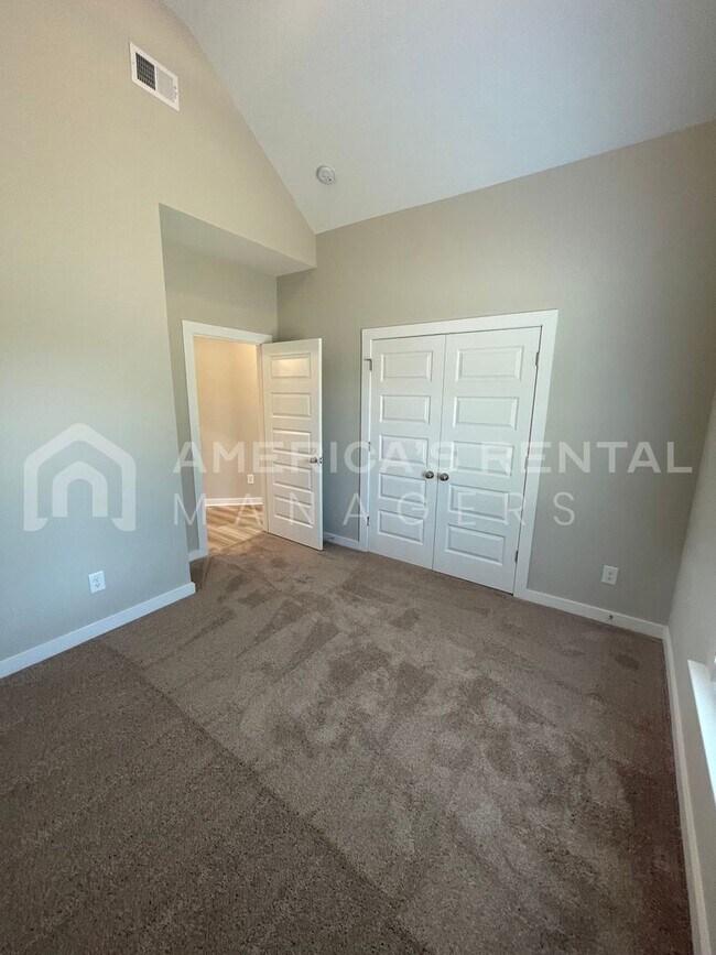 Building Photo - DEPOSIT PENDING!!! Home for Rent in Eastab...