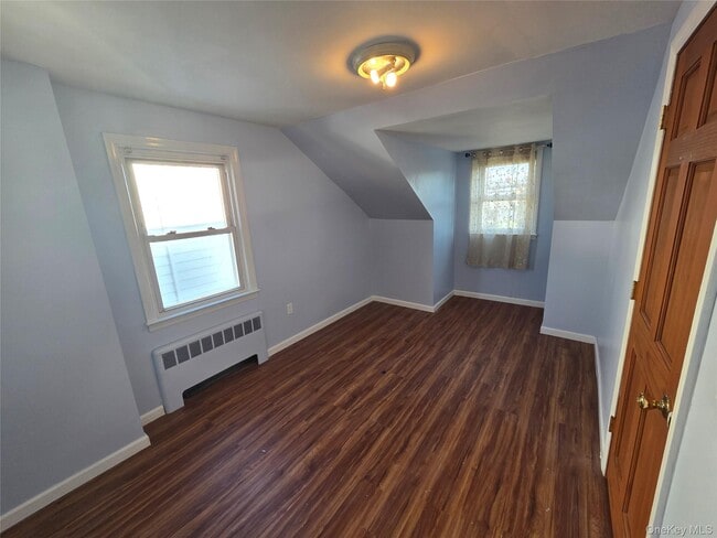 Building Photo - 220 Raff Ave