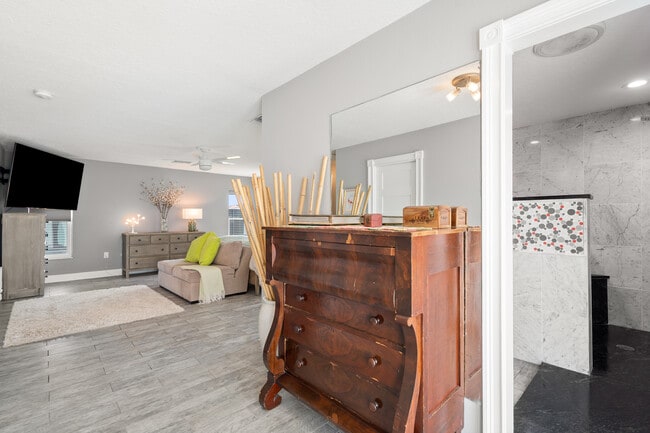 Building Photo - 4056 38th Way S