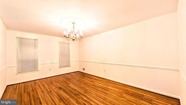 Building Photo - 8835 Tuckerman Ln