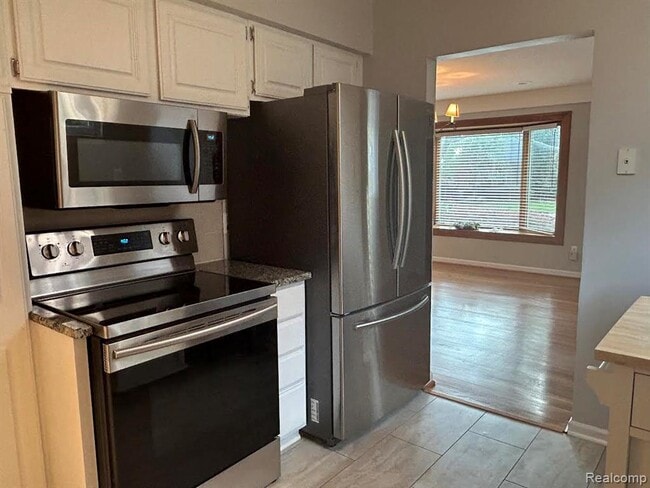 Building Photo - 1577 E Melton Rd