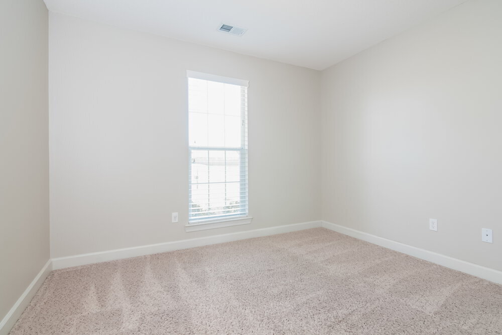 Building Photo - 2571 Blue Ridge Dr