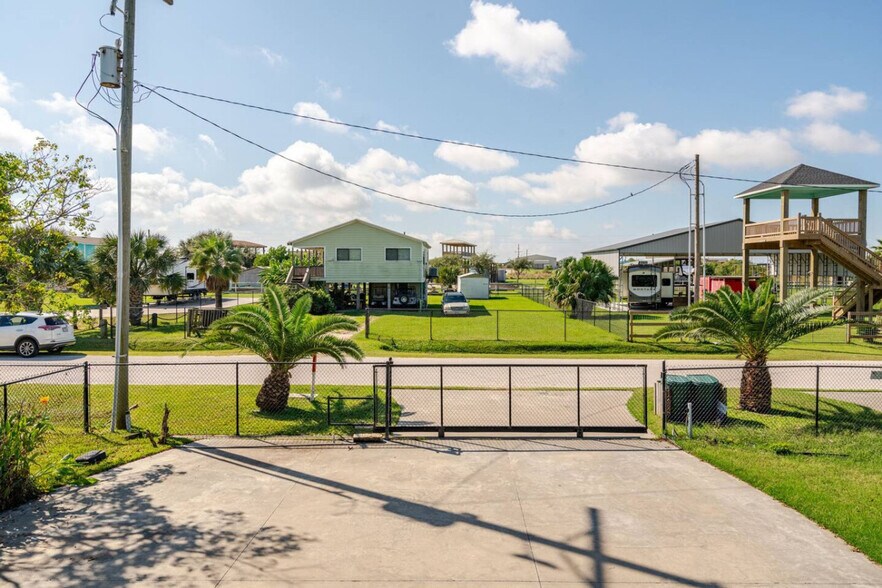 Building Photo - 948 Kahla Dr