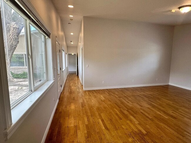 Building Photo - 515 W 100 S