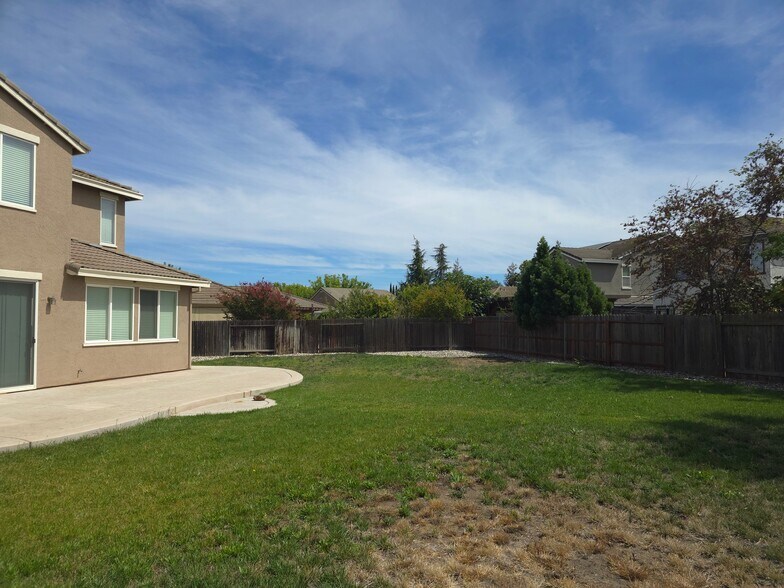 Building Photo - 5614 Newsome Ct