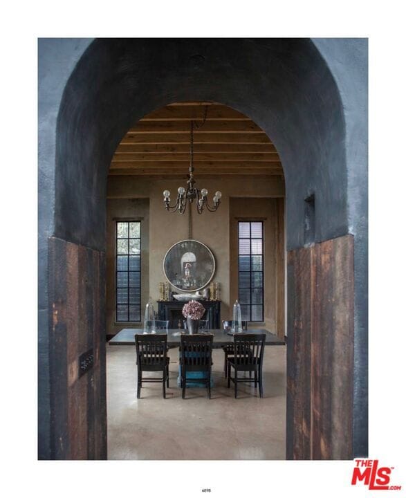 Building Photo - 1214 Palms Blvd