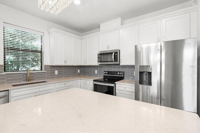 Building Photo - 16235 Pine Mist Dr