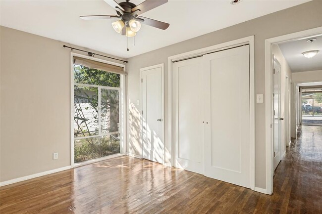 Building Photo - 1405 Broadmoor Dr
