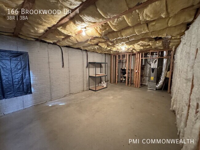 Building Photo - 166 Brookwood Dr