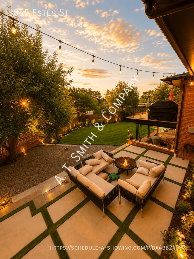 Building Photo - 3855 Estes St