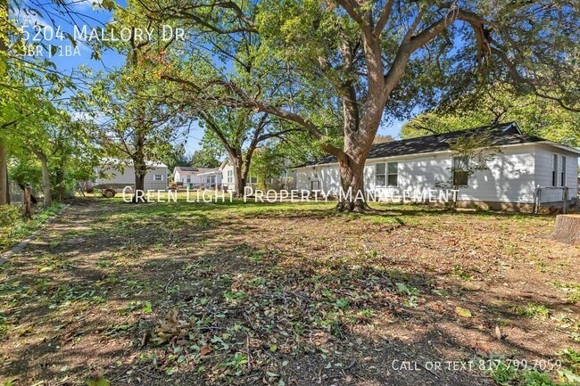 Building Photo - 5204 Mallory Dr