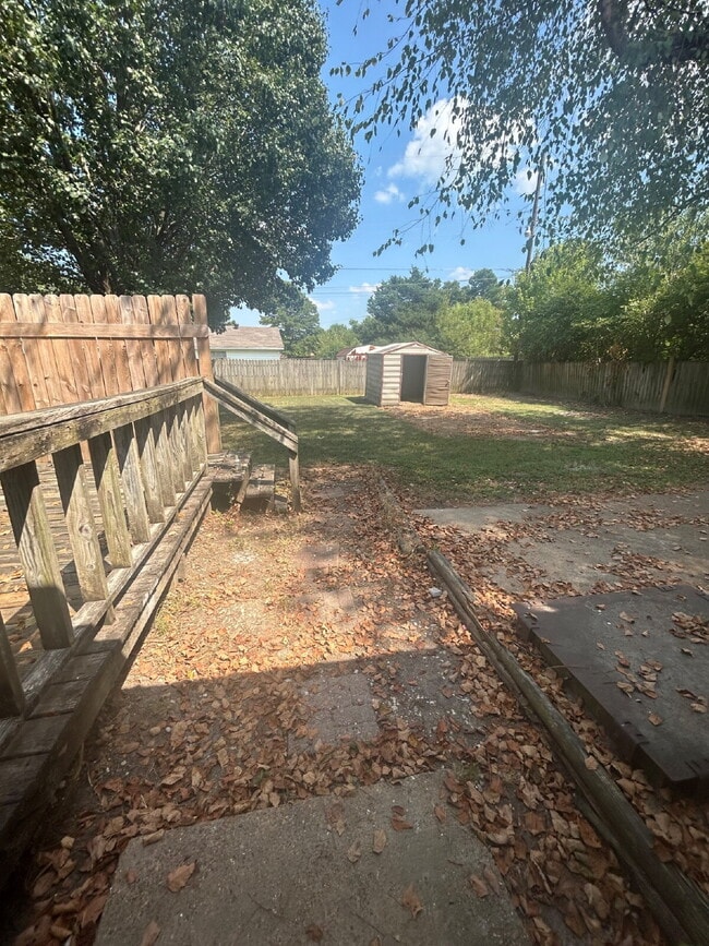 Building Photo - "Charming 4-Bedroom Retreat with Granite T...
