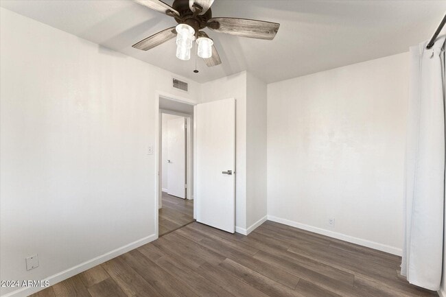 Building Photo - 1921 E Laguna Dr