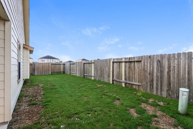 Building Photo - 19626 Little Pine Ln