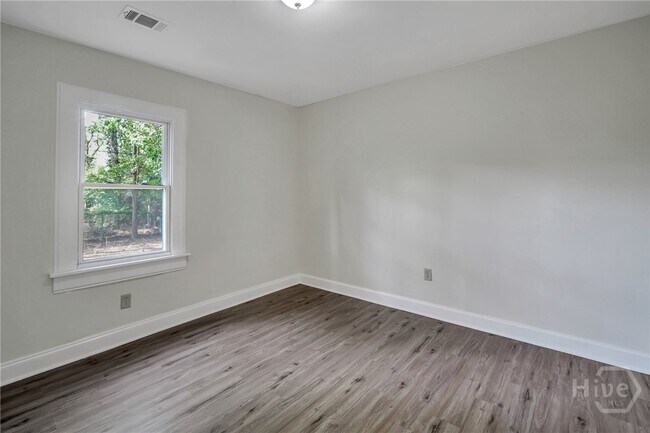Building Photo - 405 S Baldwin Cir