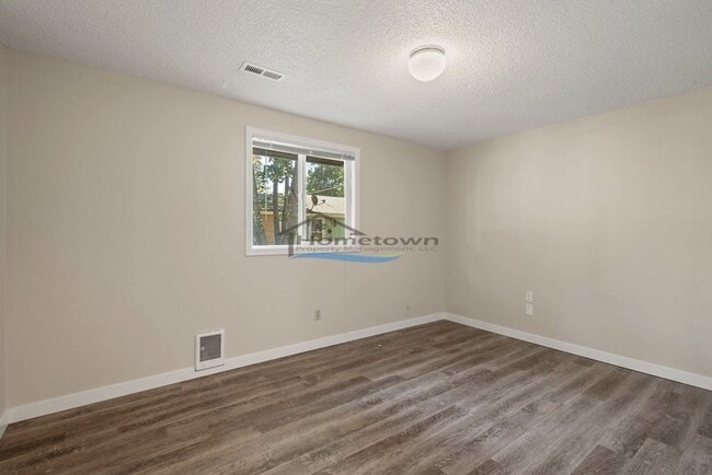 Building Photo - 342 W Davidson Ave