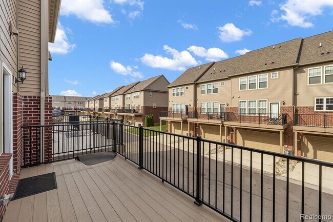 Building Photo - 2884 Glenbar Cir