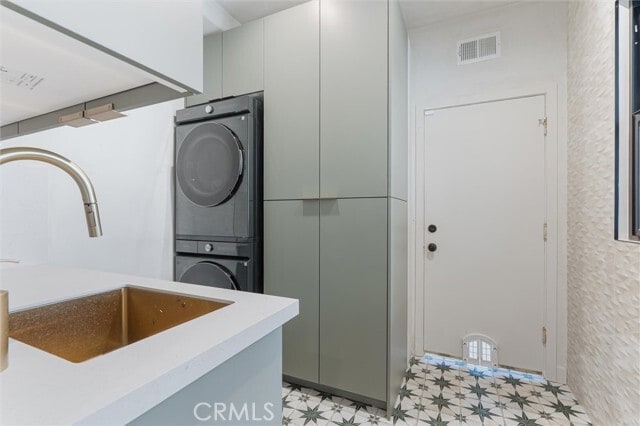 Building Photo - 17437 Oak Creek Ct