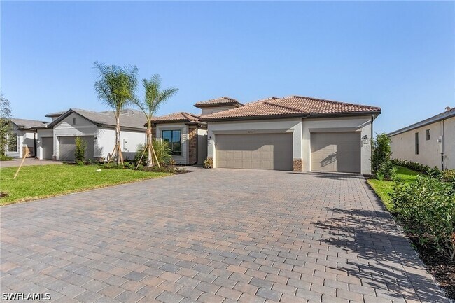 Building Photo - 18312 Ridgeline Dr