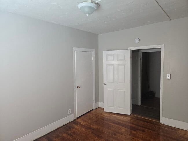 Building Photo - Cleveland