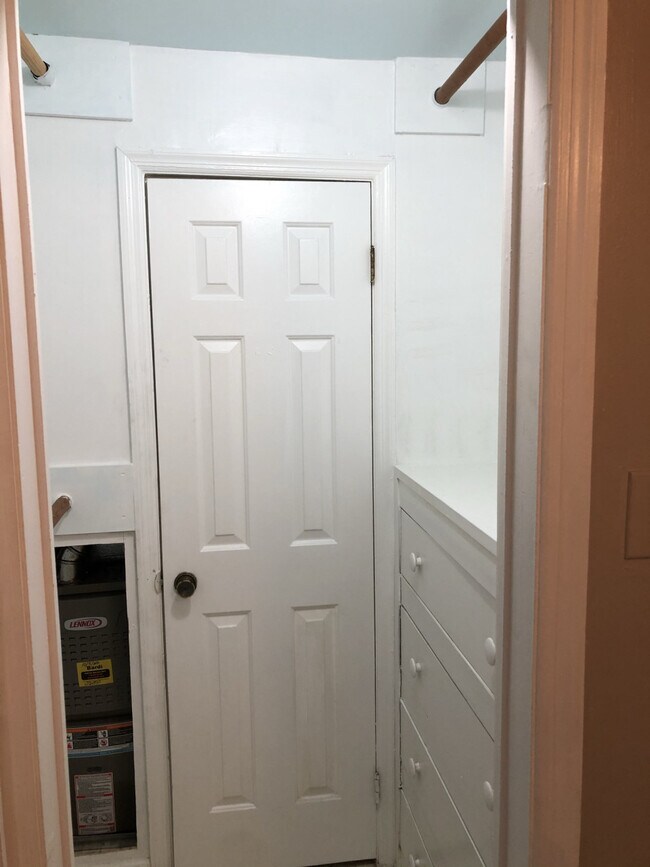 Building Photo - 1100 piedmont ave unit 3