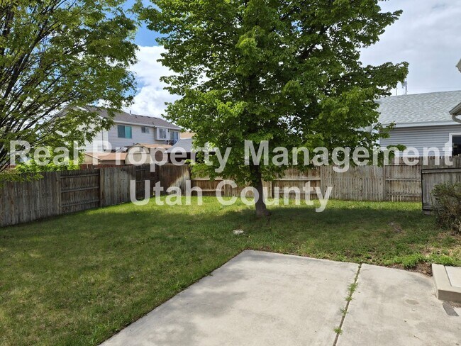 Building Photo - Great Lehi Home