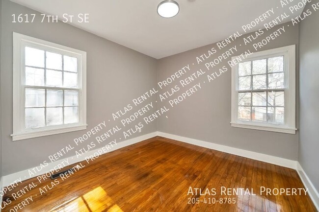 Building Photo - 1617 7th St SE