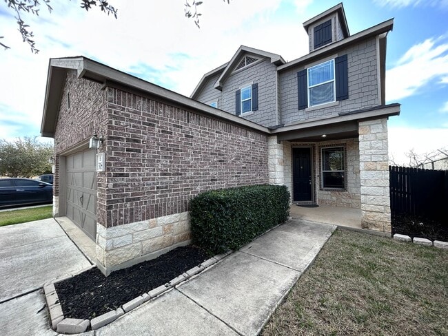 Building Photo - **APPLICATION RECEIVED** Stunning 3BD/2.5BA Two-Story Home with Office & Loft Near Brooks City Base!