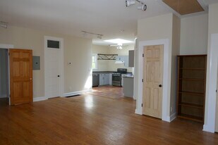 Building Photo - 145 S Columbia Dr