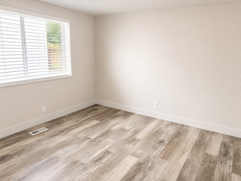 Building Photo - 2117 E 3300 S