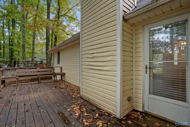 Building Photo - 132 Whisperwood Ln