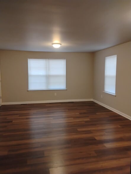 Building Photo - 226 Elmwood Ave