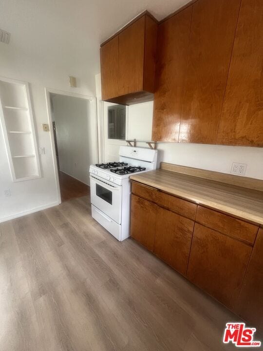 Building Photo - 7941 Dunbarton Ave