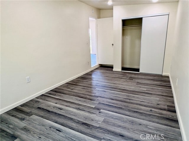 Building Photo - 134 E Cluster St