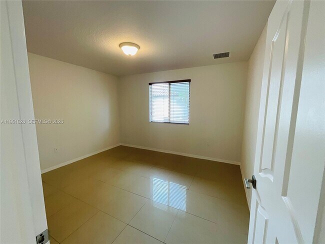 Building Photo - 10901 NW 88th Terrace