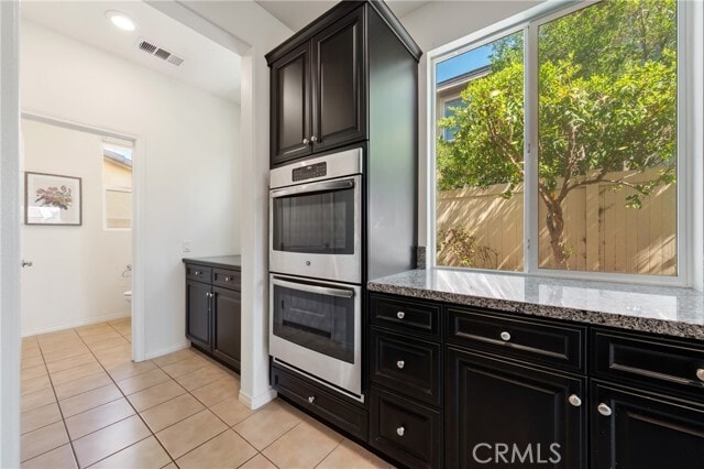 Building Photo - 6956 La Rochelle Way