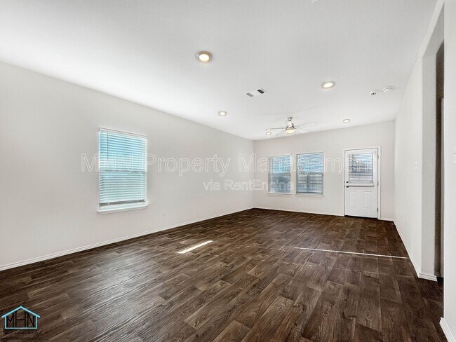 Building Photo - 4051 Basil Mdw