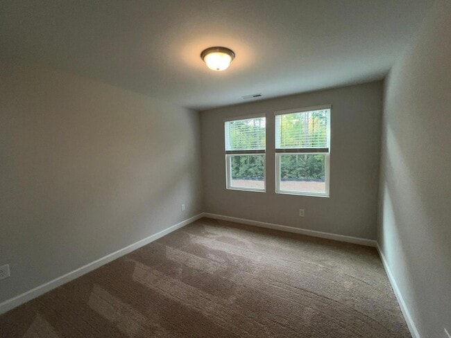 Building Photo - 17 Fairwinds Dr