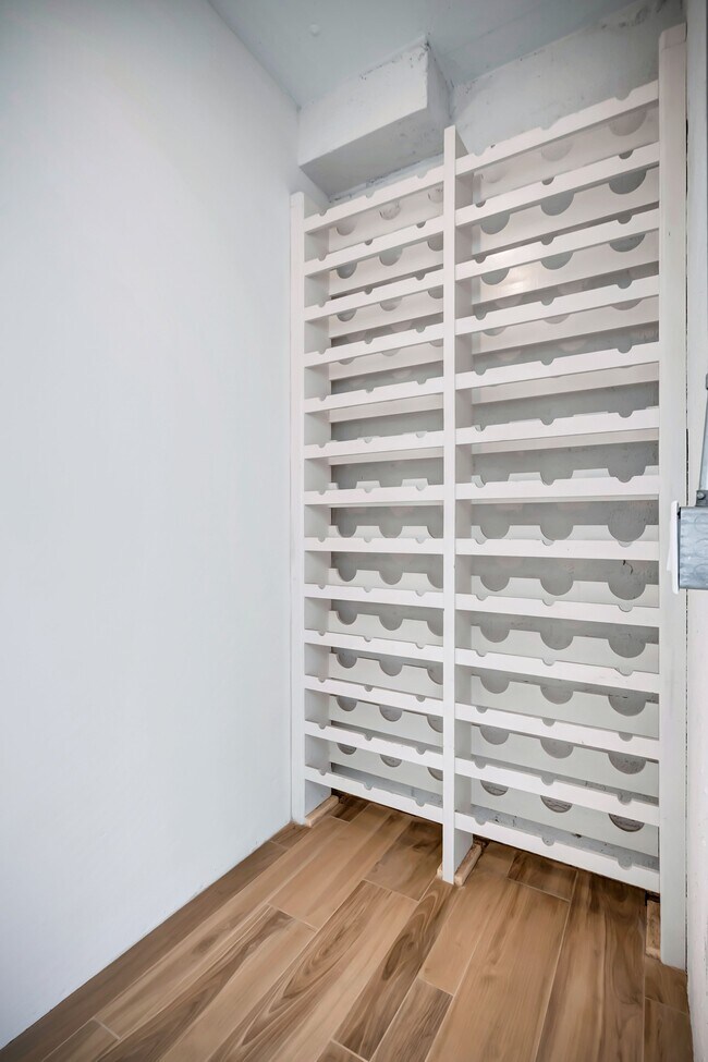 Building Photo - 6463 Zuma View Pl