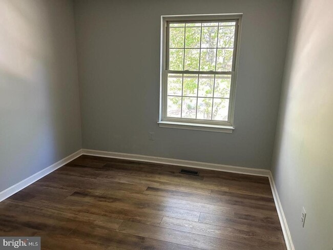 Building Photo - 178 English Run Cir