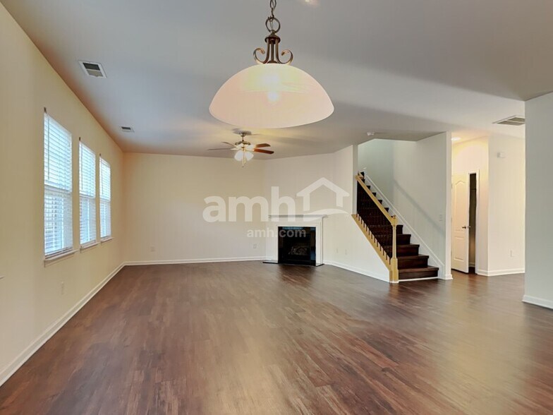 Building Photo - 128 Cherry Bark Dr