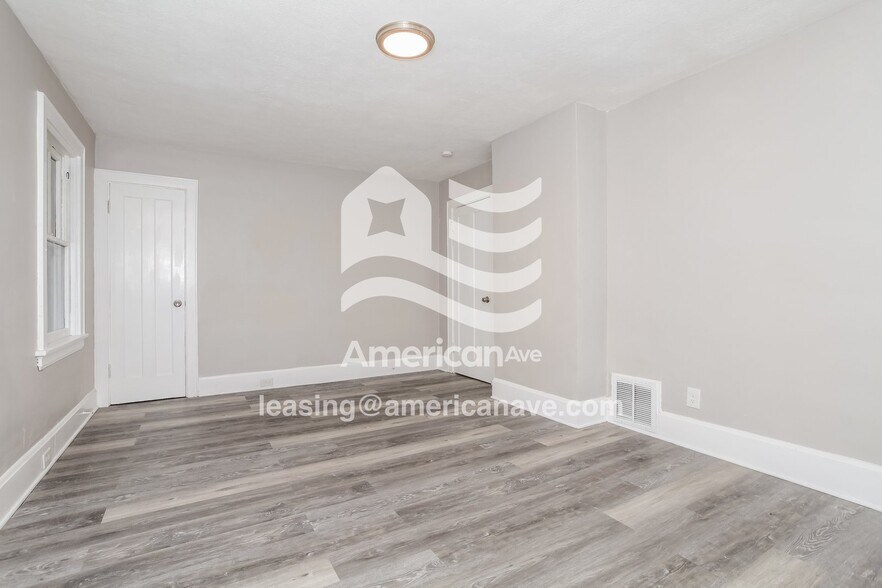 Building Photo - 3619 Norwich Ave