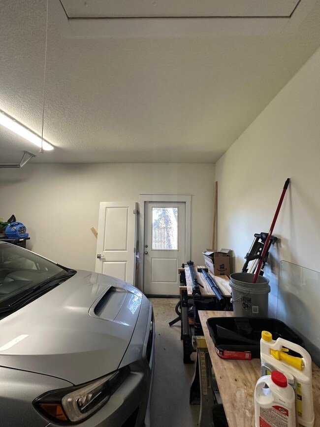 Building Photo - 4819 Whitewood Rd