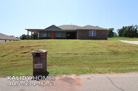 Building Photo - 2141 Kalidy Dr
