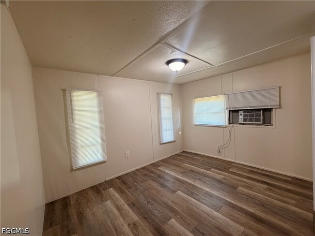 Building Photo - 8385 Nault Rd