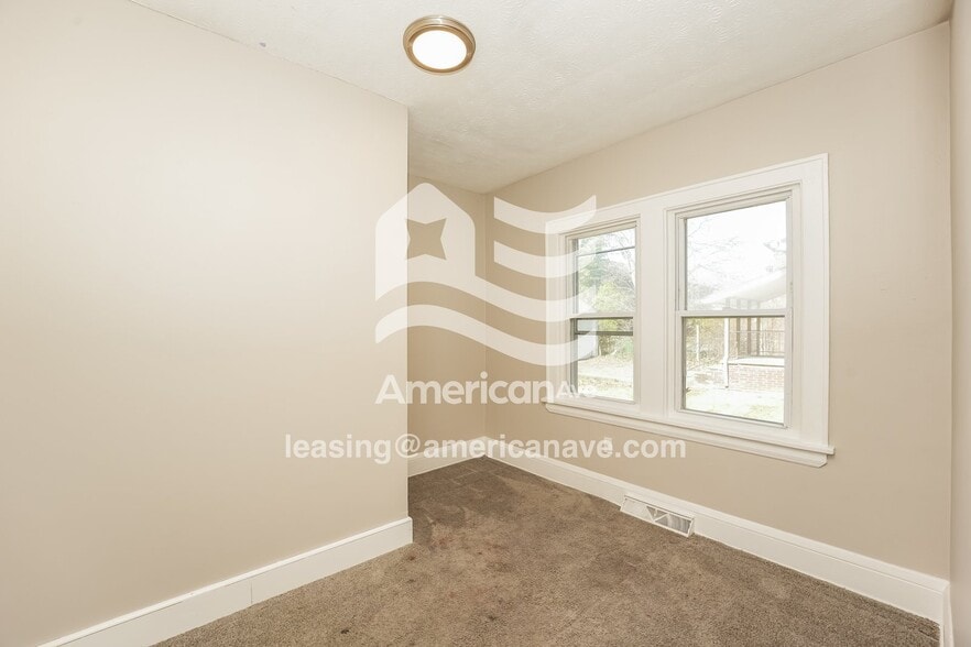 Building Photo - 814 Dover Ave