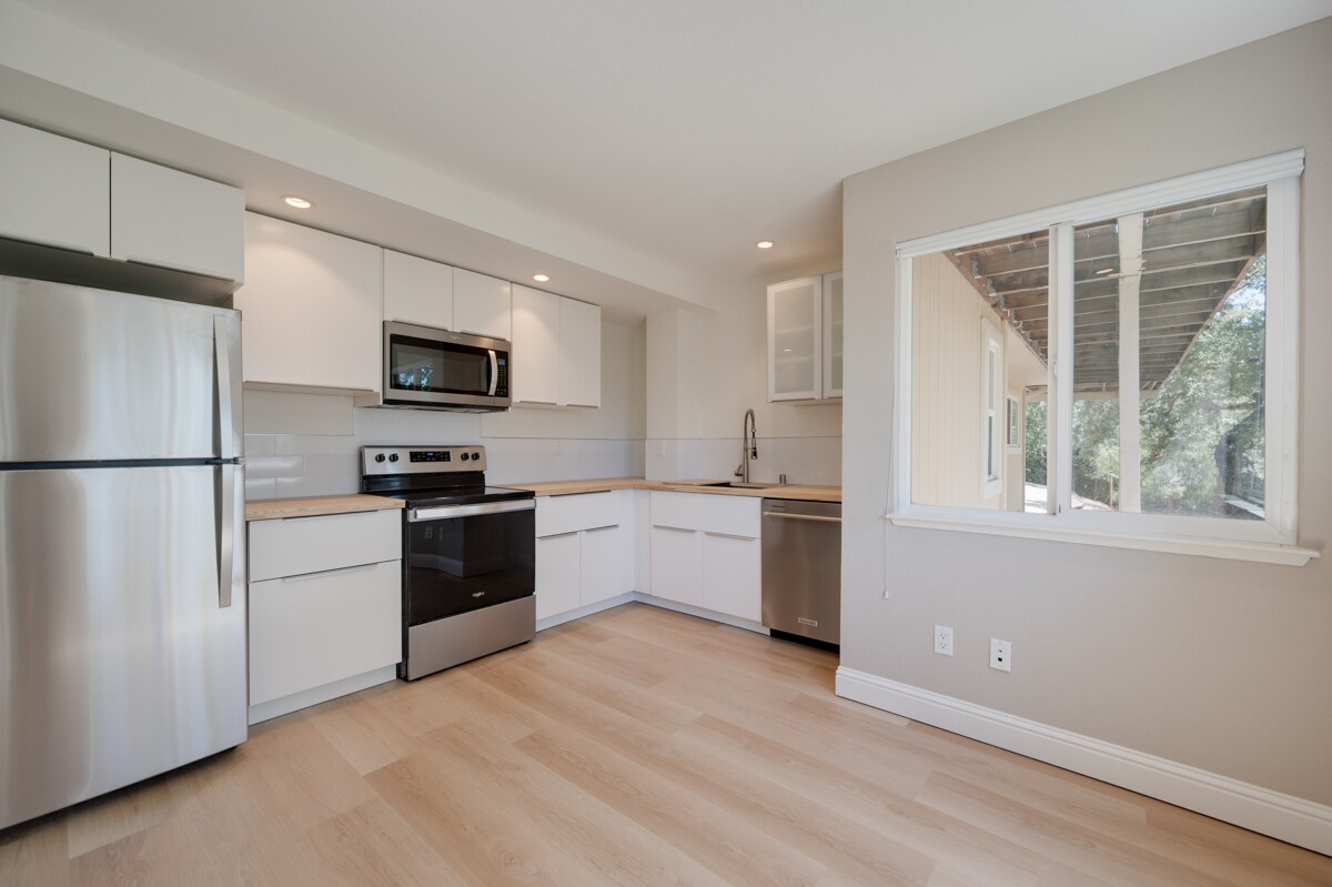 Kitchen - 2308 Caballo Ranchero Dr