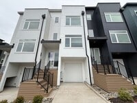 Building Photo - 622 Rocky Knob Ct